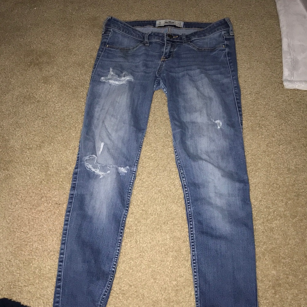 Hollister ripped skinny jeans